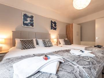 Holiday Rental for 5 People in Portsmouth, South East England, Photo 2