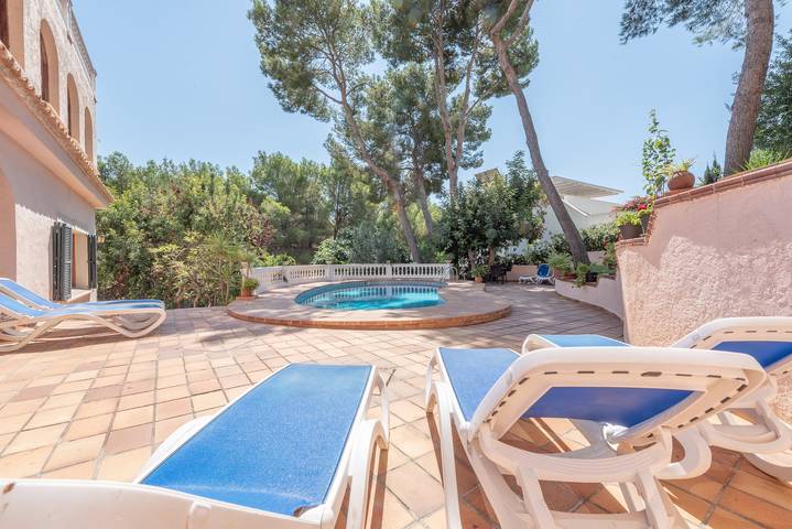 Vacation rental for 18 people, with Yard in West Majorca