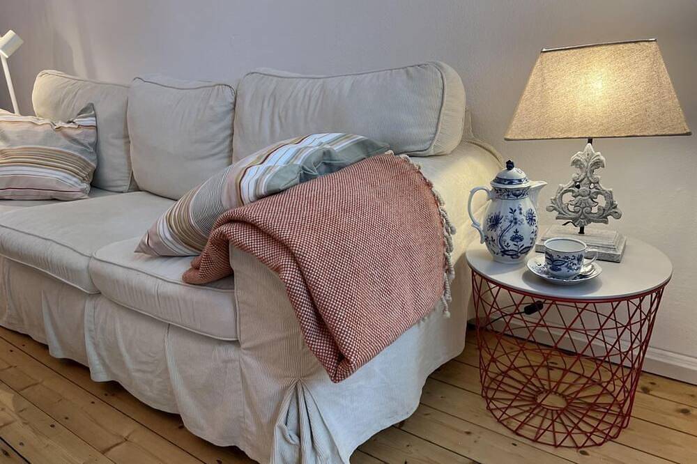 Ganze Wohnung, L' Extravagante im Garten von Schloss Schmidtheim - 4-Bett-Ferienwohnung in Schmidtheim, Dahlem