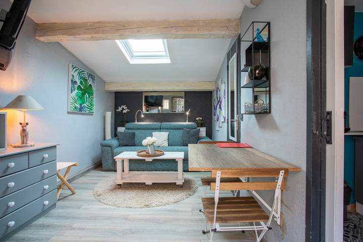 Hel studio-lejlighed, Studio "404" with Shared Pool, Private Terrace, and Wi-Fi in Le Muy, Middelhavskysten (Frankrig)
