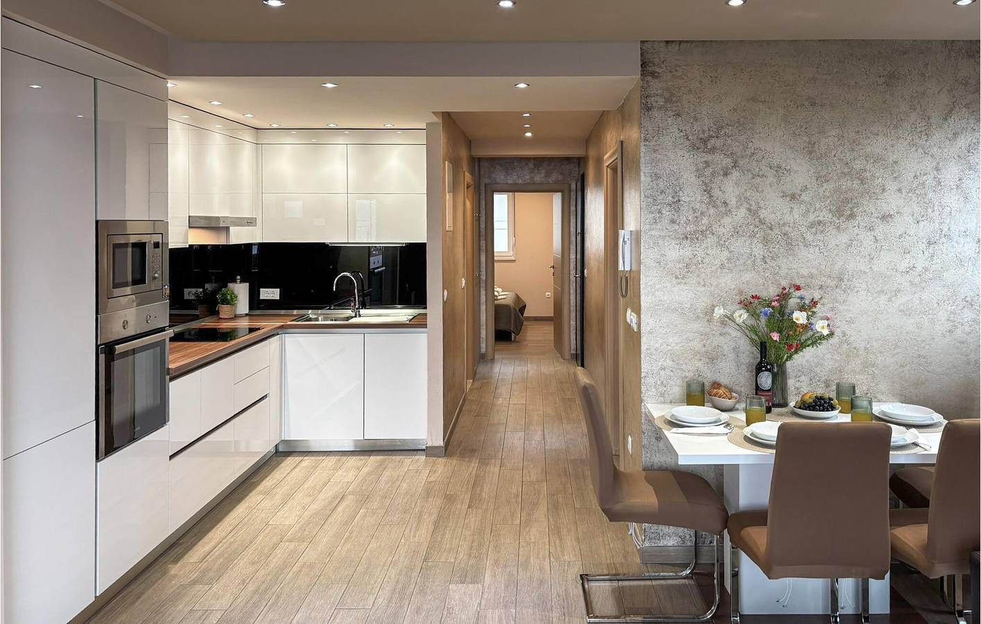 Ganze Ferienwohnung, Reizende Ferienwohnung mit Meerblick, WLAN und Parkplatz in der Nähe des FKK-Strandes Nugal in Tucepi, Makarska Riviera