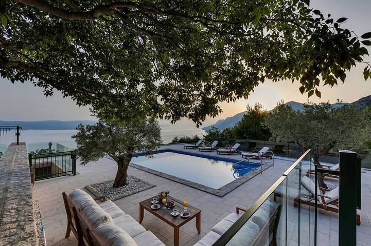 Villa für 8 Personen in Brela