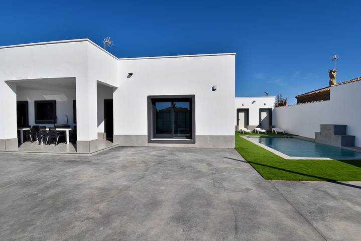Chalet para 14 personas, con piscina y terraza en Bahía de Cádiz - 2