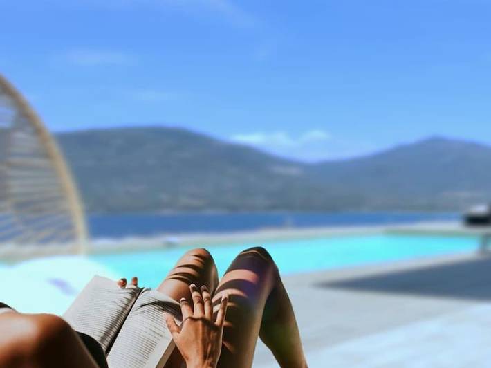 Villa pour 8 personnes, avec vue ainsi que piscine et jardin