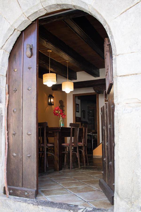 Casa de vacaciones para 10 personas, con vistas y terraza, Se admiten mascotas en La Jacetania - 2