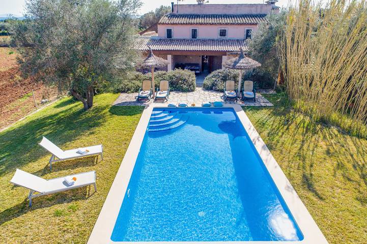 Ferienhaus für 6 Personen, mit Terrasse und Garten in Búger