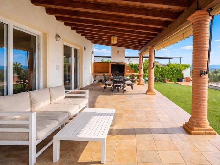 Casa de vacaciones para 10 personas, con jardín en Vega de Granada