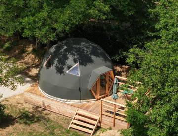 Cottage pour 2 personnes, avec piscine et terrasse, animaux acceptés à Lanas