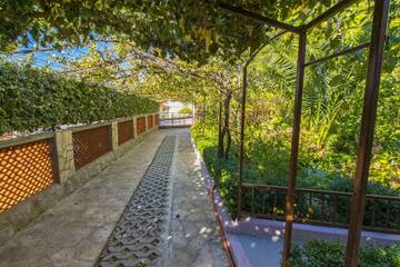 Apartment for 4 People in Starigrad, Velebit Nature Park, Photo 4