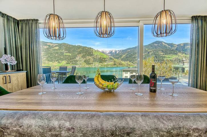 Ferienhaus für 9 Personen, mit Seeblick und Sauna sowie Ausblick und Garten in Zell am See - 2
