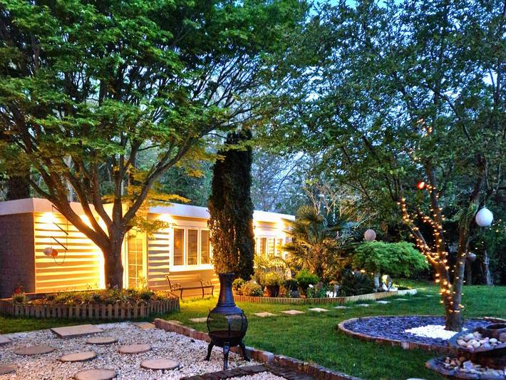 Log cabin for 2 people, with Terrace and Garden in Surrey