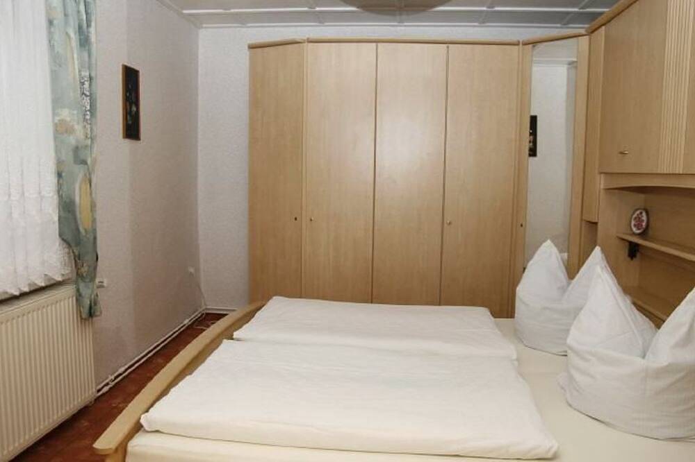Ganze Wohnung, Appartment 5 - Ferienwohnung und Pension Jentsch in Wußwerk, Alt Zauche-Wußwerk
