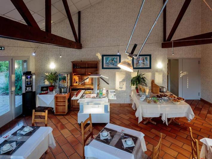 Hôtel pour 2 personnes, avec vue ainsi que piscine et jardin, animaux acceptés à Villié-Morgon - 3