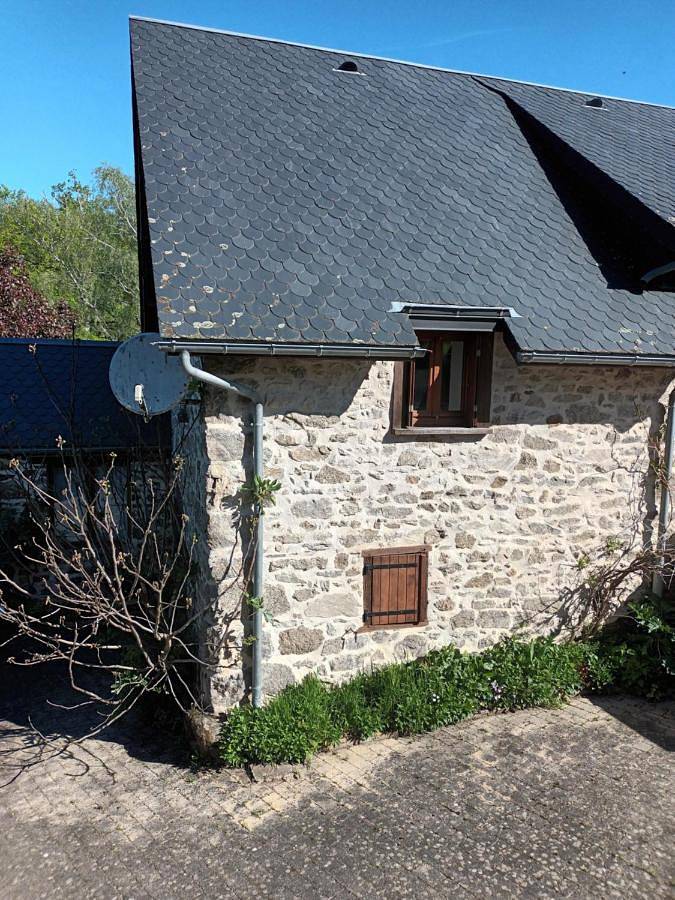 Location de vacances pour 4 personnes, avec jardin et terrasse à Neuvic - 2