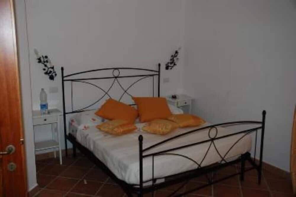 Tra Cielo e Terra La Casa della Marea in Chia, Domus De Maria