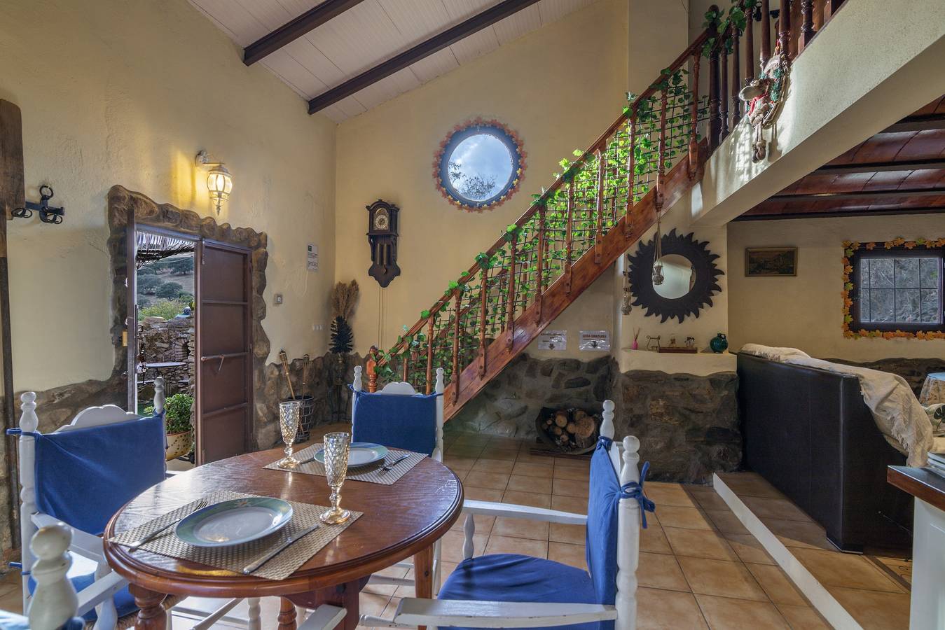 Ferienhaus 'La Casa De Los Bonales' mit Bergblick, privater Terrasse und eigenem Garten in Arroyomolinos de León, Sierra de Aracena y Picos de Aroche