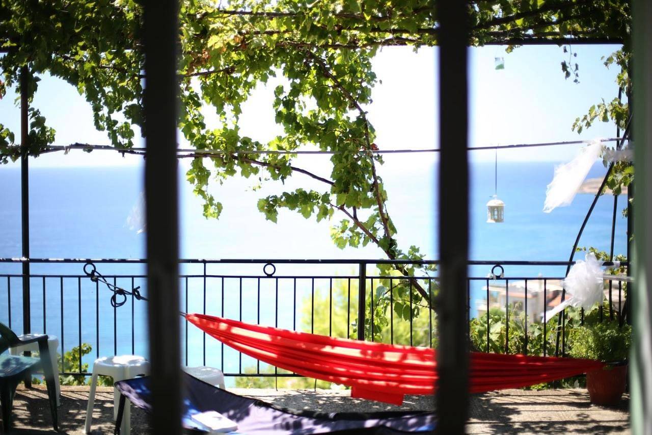 Family Room with Sea View in Himarë, Vlorë