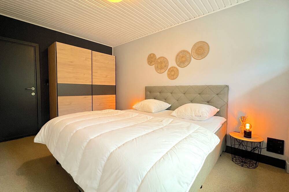 Geheel appartement, Ruim appartement met tuin vlakbij centrum Genk in Genk, Hasselt en omgeving