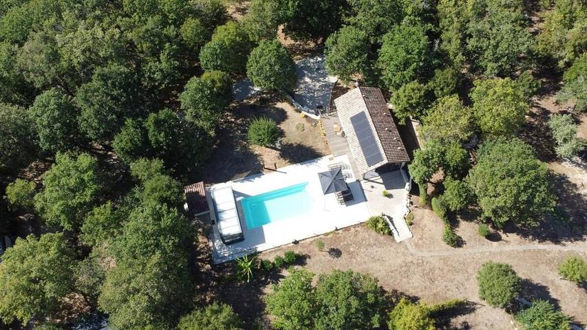 Location de vacances pour 4 personnes, avec jardin et piscine dans Bellefont-La Rauze
