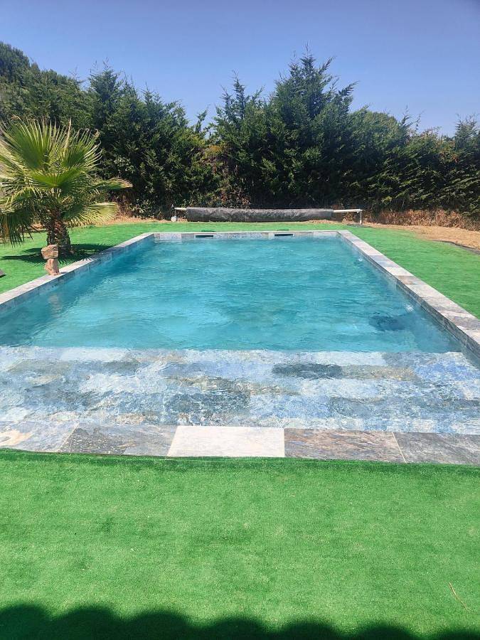 Villa pour 8 personnes, avec jacuzzi ainsi que piscine et terrasse, animaux acceptés