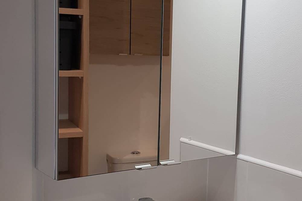 Appartement entier, Pretty T2 On The Ground Floor, Independent, Quiet, Refurbished, With Terrace in Hennebont, Région de Lorient