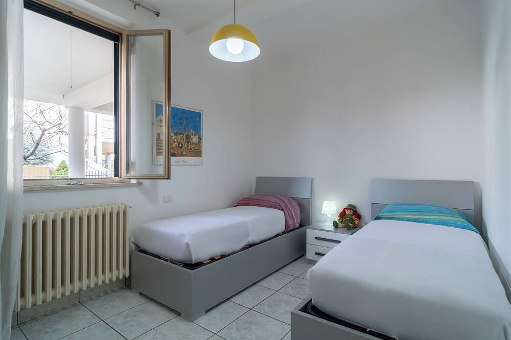 Entire apartment, A casa di Gigi - Three Bedroom Apartment, Sleeps 6 in Tortoreto Lido, Tortoreto Region