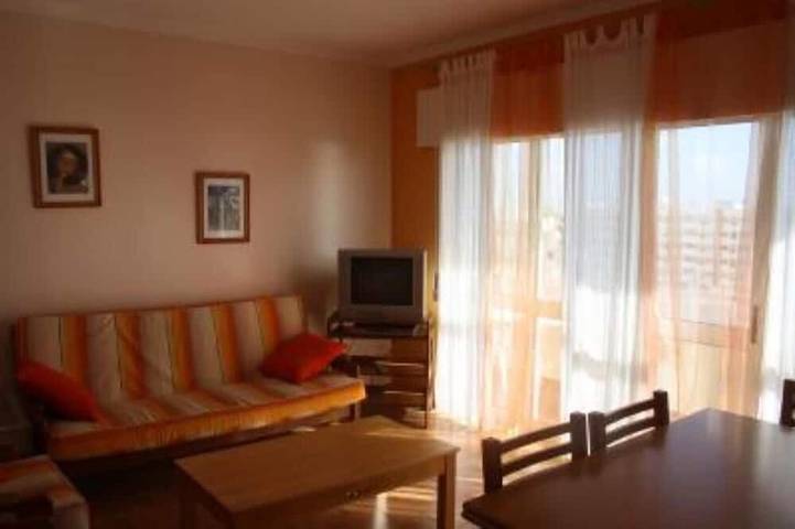 Ganze Wohnung, Meerblick-Apartment im 13. Stock. in Praia da Rocha, Portimão