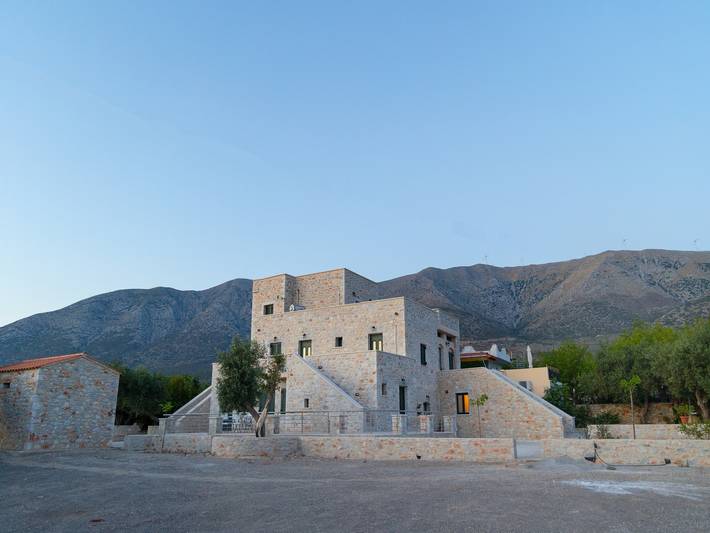 Holiday apartment for 7 people, with garden and balcony, child-friendly - 1
