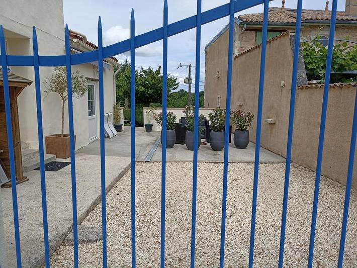 Location de vacances pour 5 personnes, avec piscine et jardin, animaux acceptés à Saint-Thomas-de-Conac - 3