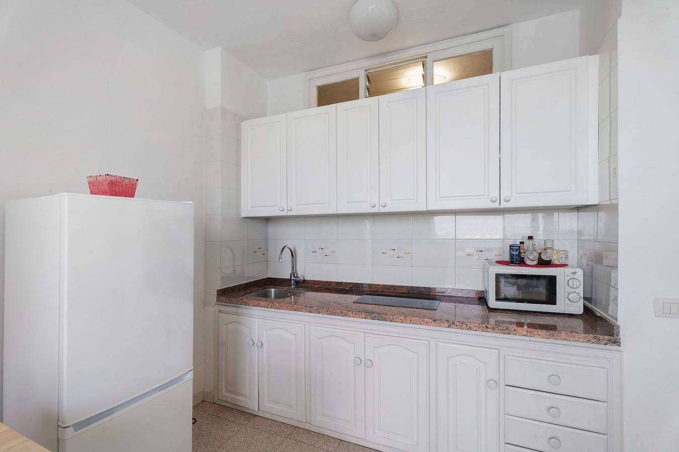 Geheel appartement, Appartement 'Playa Azul - 7' met zeezicht, privéterras en wifi in Alojera, La Gomera