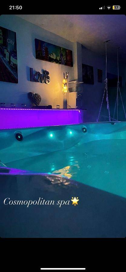 Double Room with Spa Bath in Feuquières, Oise