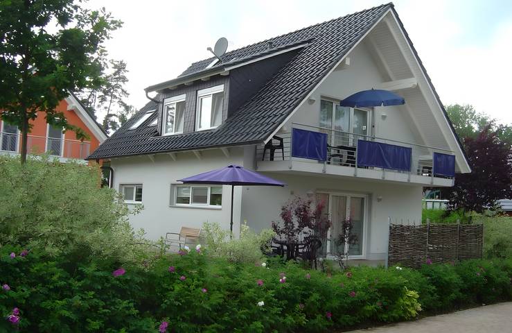 Ferienwohnung für 3 Personen, mit Seeblick und Balkon sowie Garten, mit Haustier