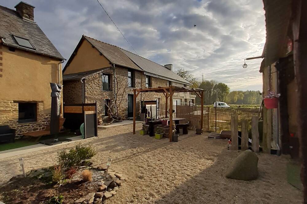 T2 37m² idéalement sité in Pleugueneuc, Région de Saint-Malo