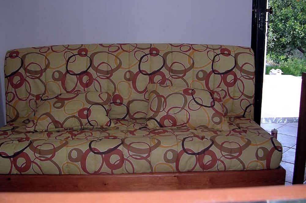 Ganze Wohnung, Apartment in villa of the Oranges 300 meters from the beach in Orosei, Golf von Orosei