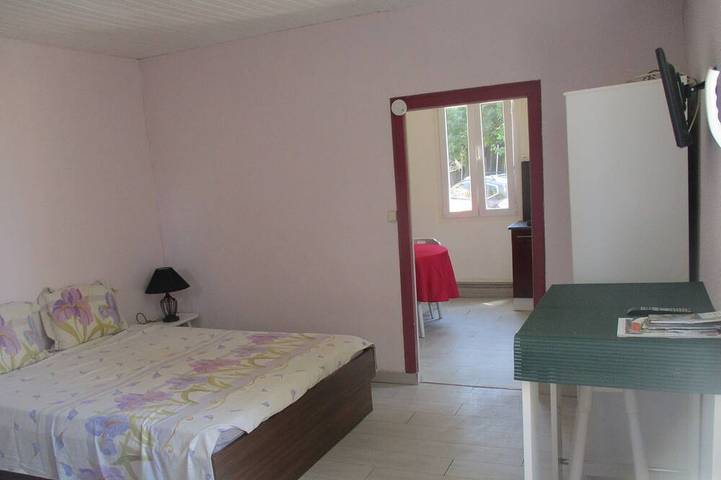 Gîte pour 2 personnes, avec jardin à Jumilhac-le-Grand - 2