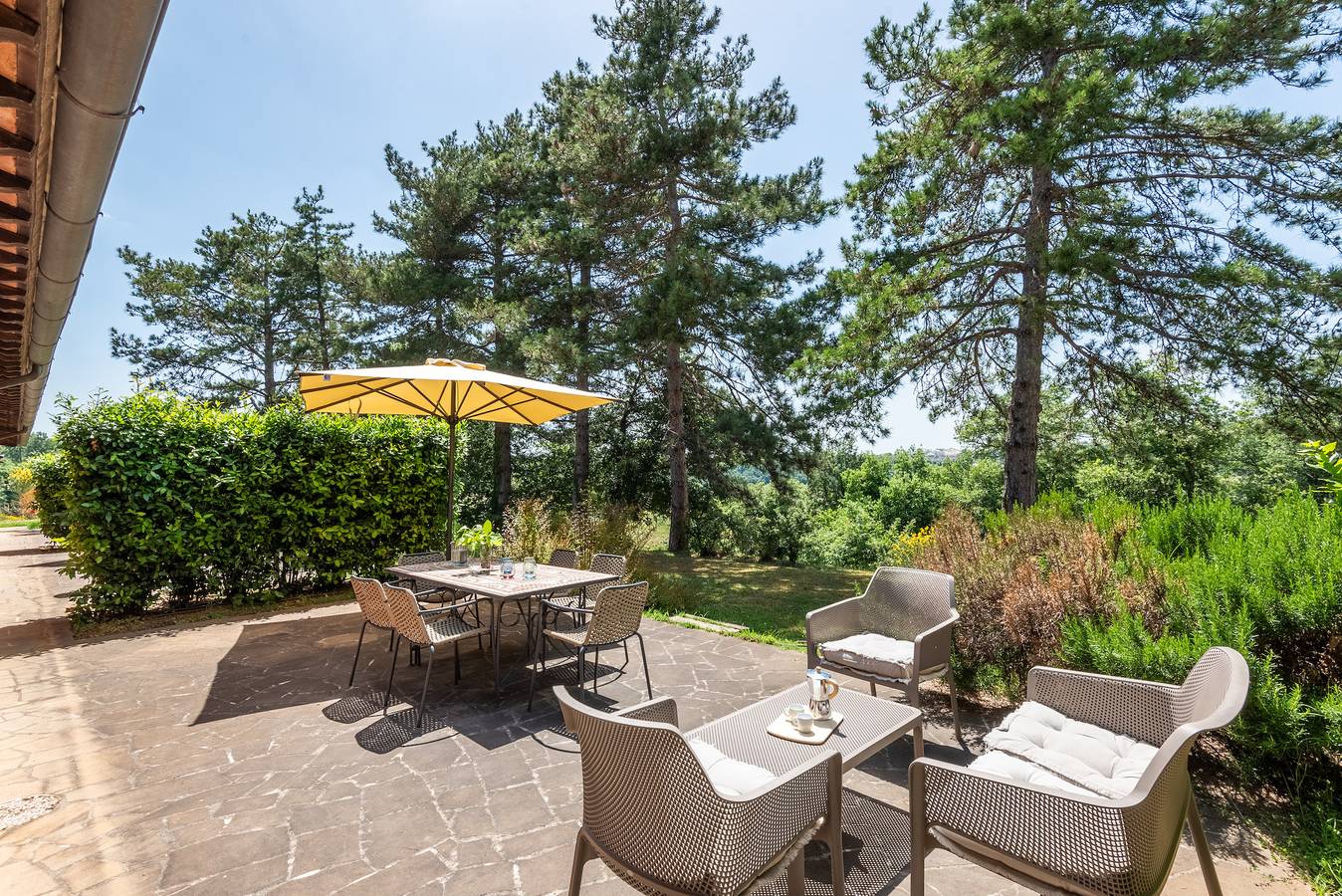 Apartment In A Hotel "Villa Salvia" with Shared Pool, Private Terrace & Wi-Fi in Trequanda, Provinsen Siena