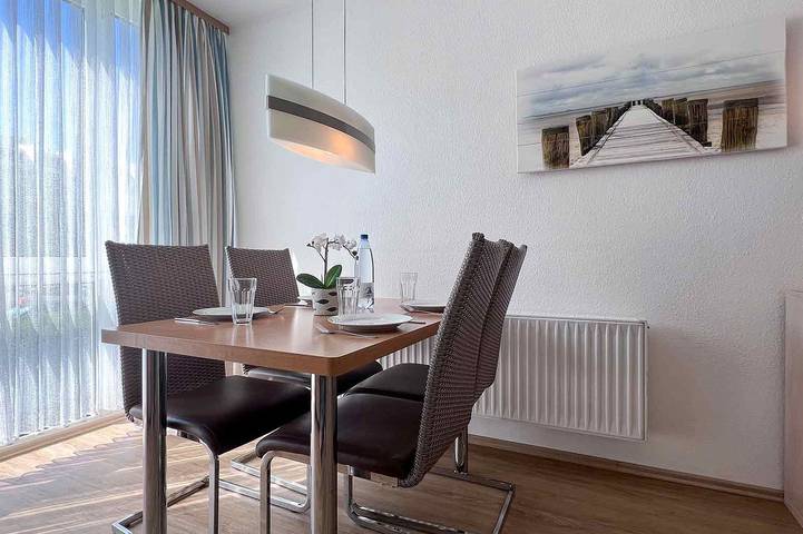 Ferienwohnung für 4 Personen, mit Balkon und Sauna in Döse - 3