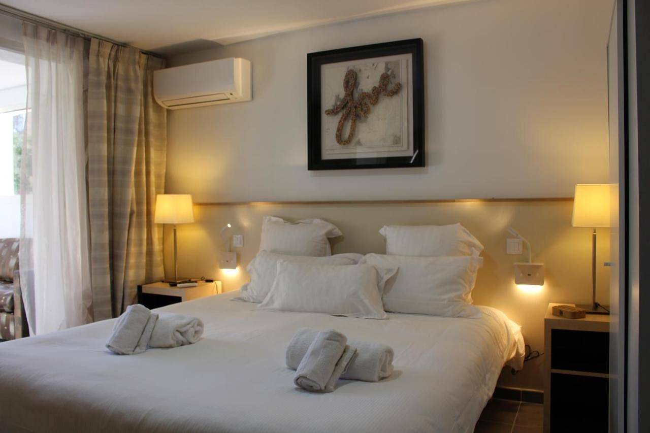 Appartement entier, Deluxe Suite in Six-Fours-les-Plages, Côte méditerranéenne (France)