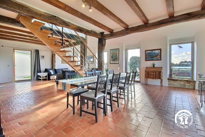 Gîte pour 8 personnes, avec terrasse et jardin dans Kerhillio - 3