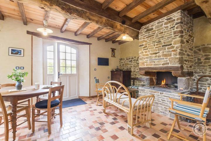 Gîte pour 5 personnes, avec terrasse et jardin dans Saint-Ébremond-de-Bonfossé - 3