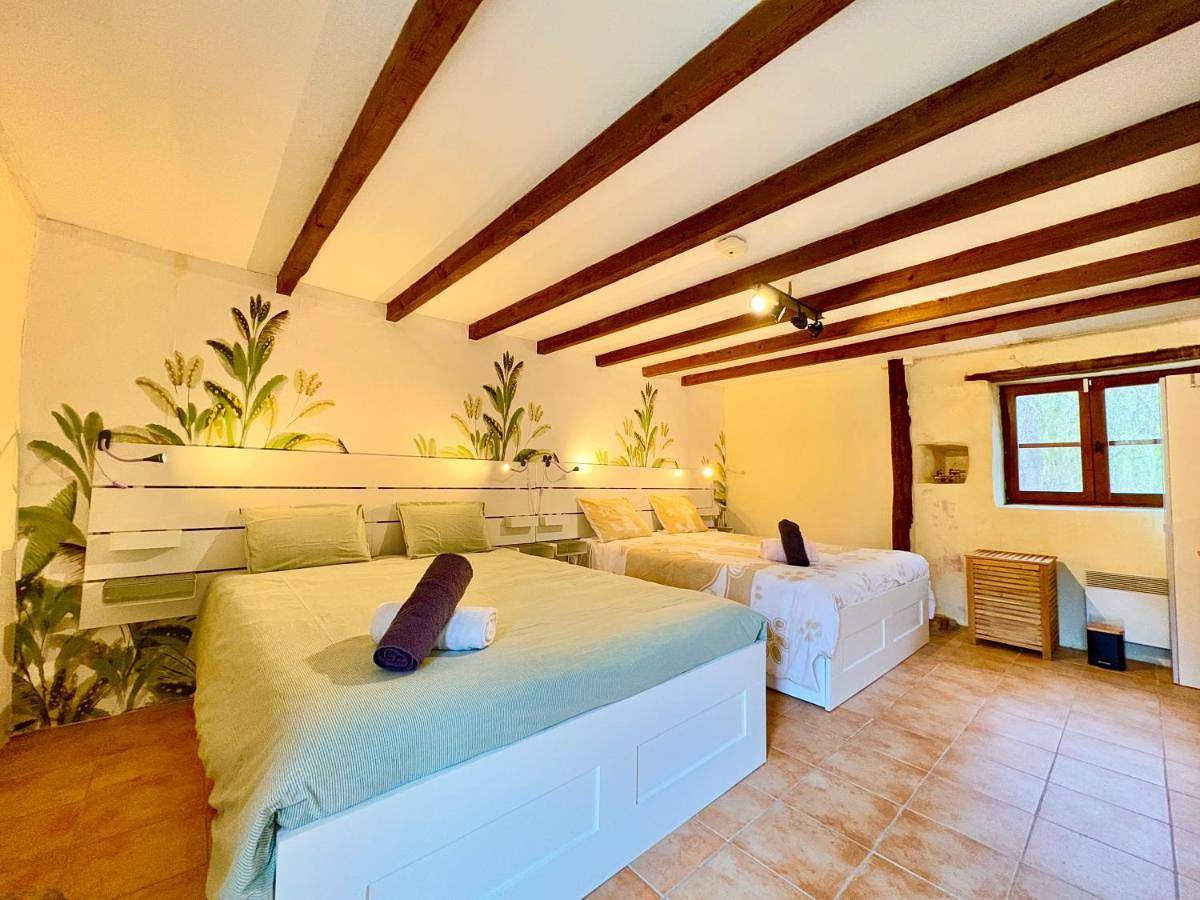 Four-Bedroom House in Vaylats, Quercy