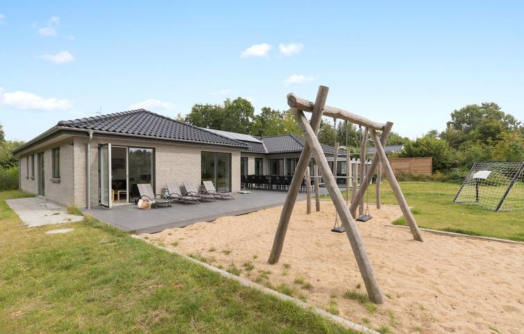 Ferienhaus für 16 Personen in Bønnerup Strand