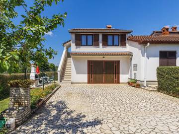 Ferienwohnung für 4 Personen, mit Terrasse und Garten, mit Haustier in Pula-Medulin
