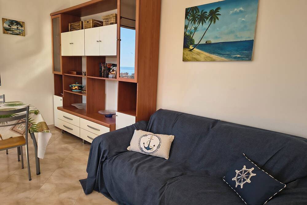 Casa Roque indipendente Vista Mare + parking incluso per famiglie, coppie, amici in Vallecrosia, Riviera di Ponente