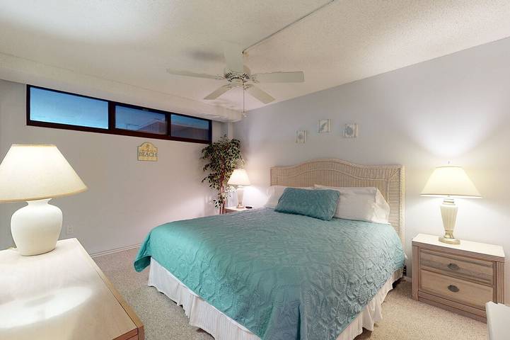 Vacation apartment for 4 people, with sauna and pool as well as hot tub and balcony in Delaware