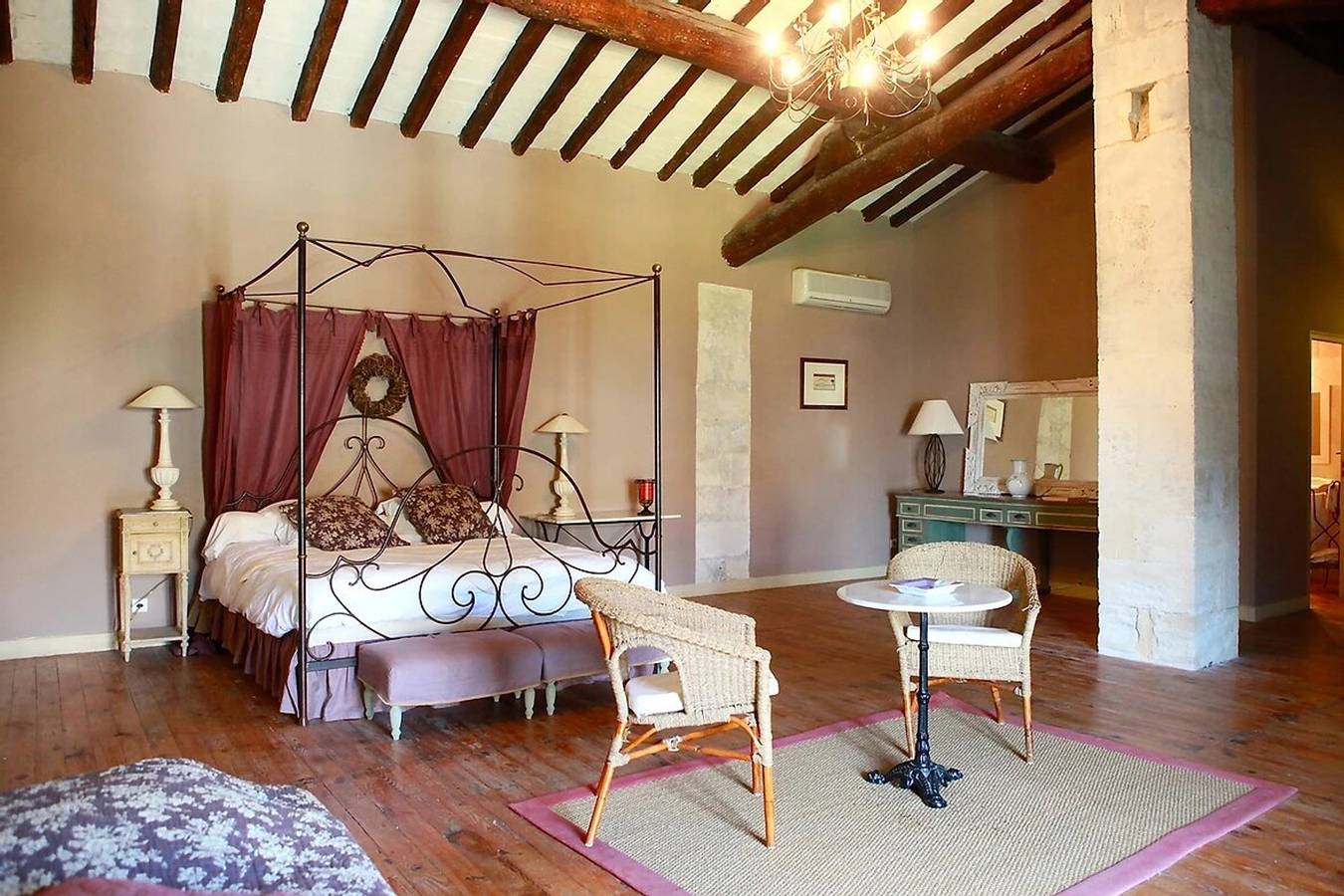 Geräumige und charmante Villa in Saint-Gilles mit Privatpool in Saint-Gilles, Nimes und Umgebung