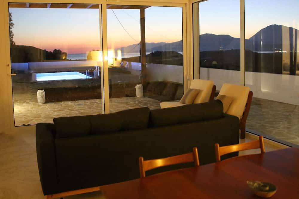 Villa in Kamilari, Heraklion und Umgebung mit Meer- und Bergblick und privatem Pool in Kamilari, Iraklio-Heraklion und Umgebung