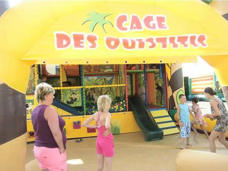 Mobil-home de 5 estancias para 8/10 personas in Saint-Vincent-sur-Jard, Vandea