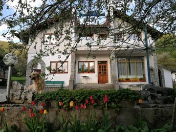 Chambre d’hôte pour 2 personnes, avec piscine ainsi que vue et jardin, animaux acceptés en Bulgarie