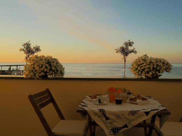 Casa vacanza per 5 persone, con Balcone e Terrazza nonché Panorama a Stazzo